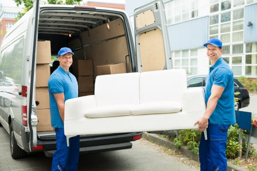 Professional removals and storage services in Sutton for home moving